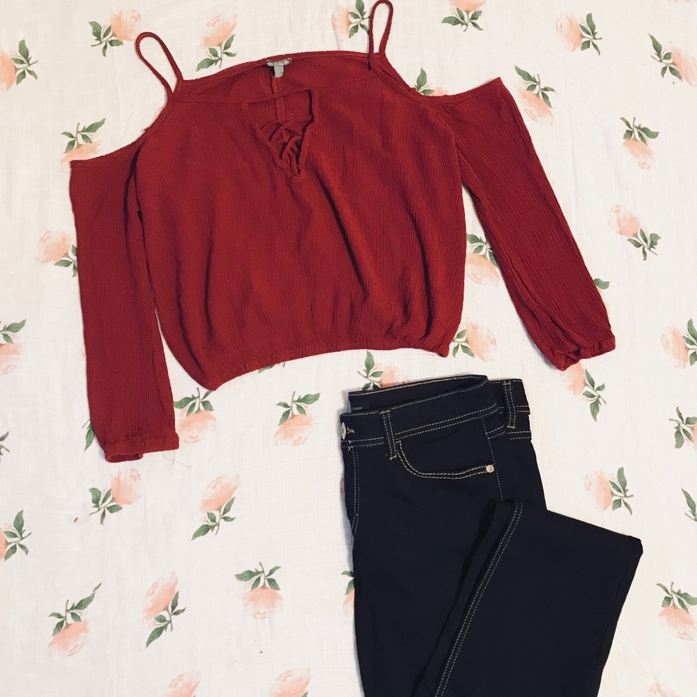 Super cute Charlotte Russe crop top ♥️